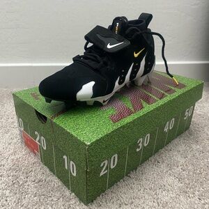 Nike Diamond Turf DT 96 Black White Football Cleats Coach Prime Colorado